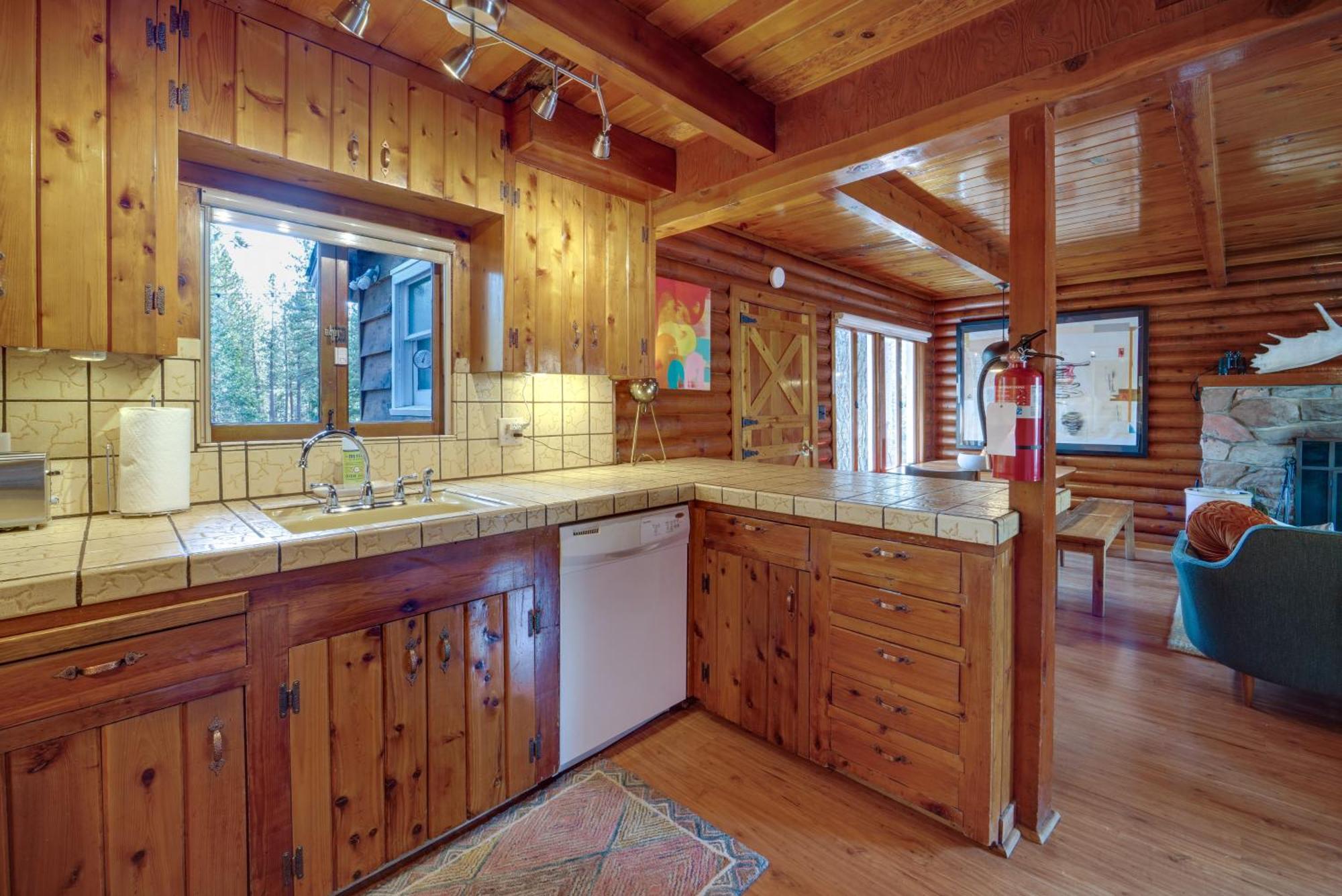 Boutique And Artsy Log Cabin In North Lake Tahoe! Villa Кингс Бийч Екстериор снимка