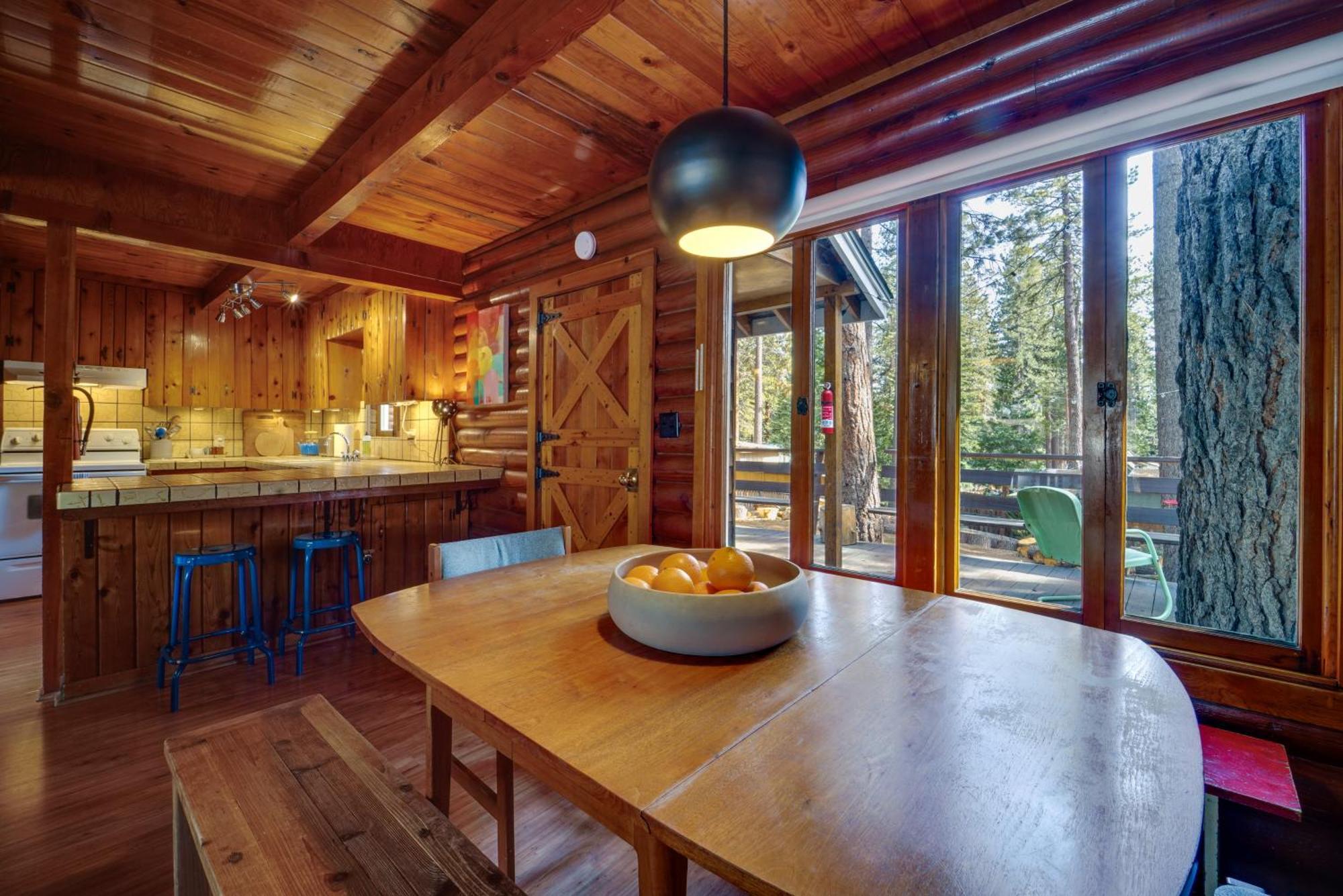 Boutique And Artsy Log Cabin In North Lake Tahoe! Villa Кингс Бийч Екстериор снимка